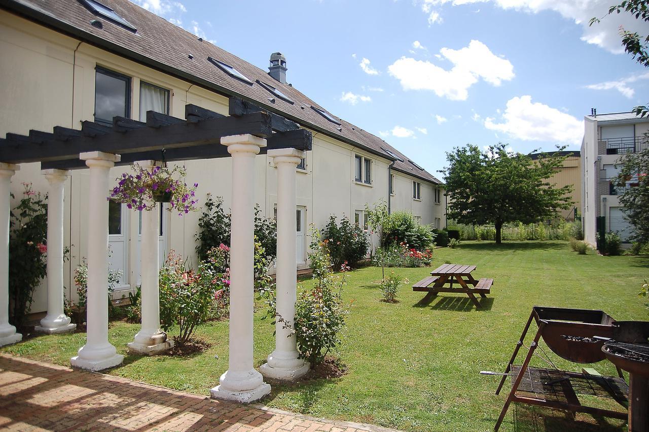 Ibis Budget Chambourcy Saint Germain Exteriör bild
